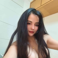 胸大肤白纯天然，身材火辣的小姐姐